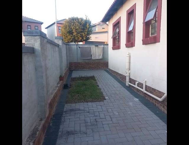3 BEDROOM HOUSE TO LET IN KOSMOSDAL